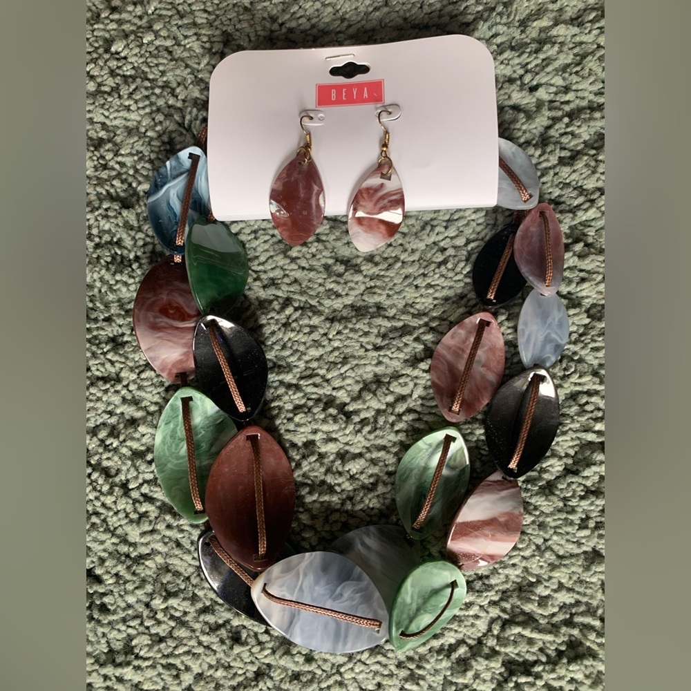 Earrings and necklace set